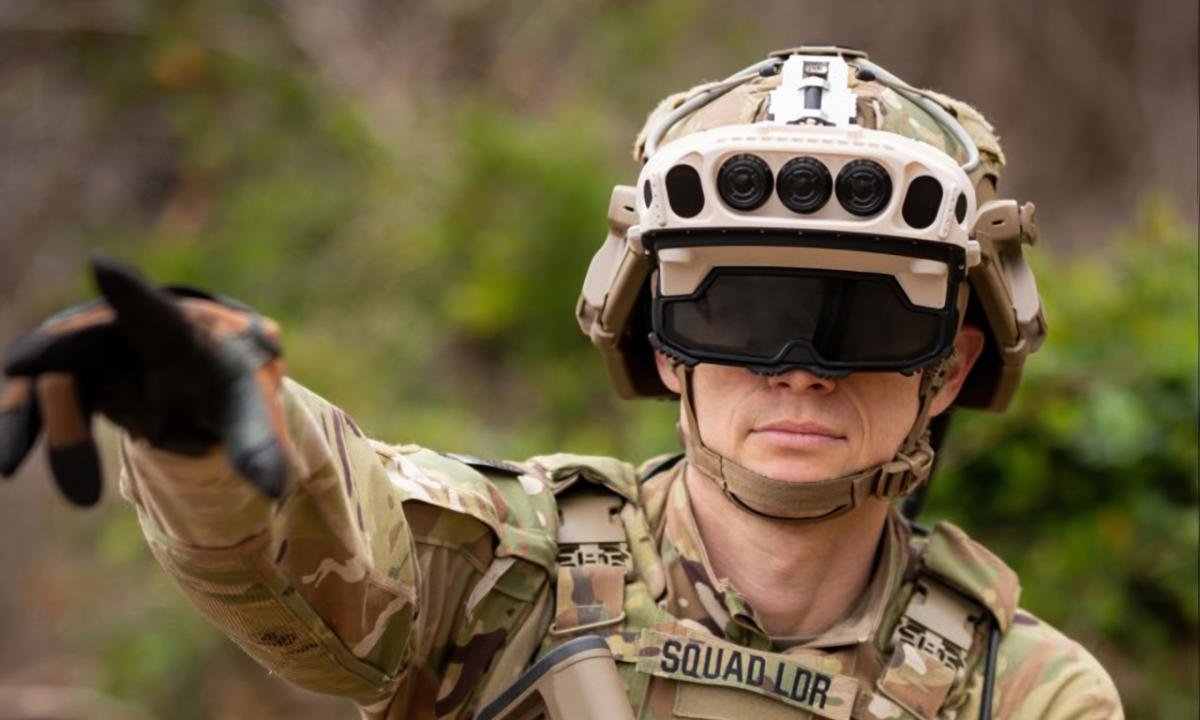 Microsoft wants to hand off much of its Army HoloLens program to Palmer Luckey’s Anduril